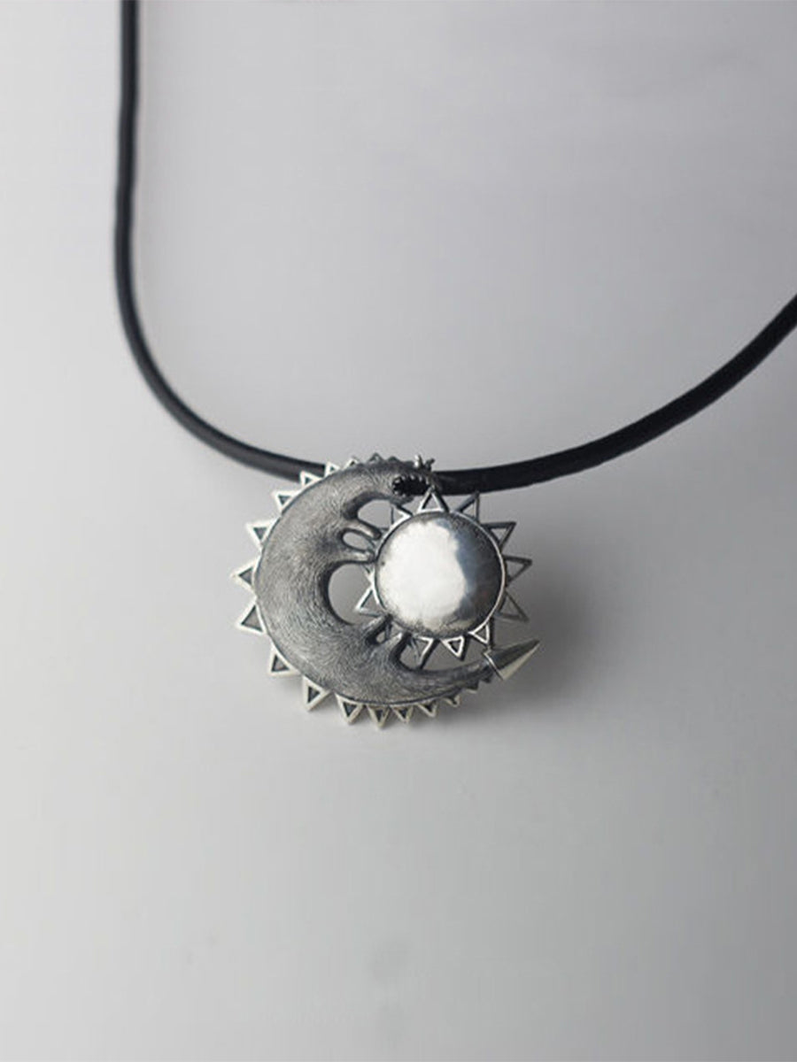 Retro Dragon Simple Sun Necklace｜Awaytr®