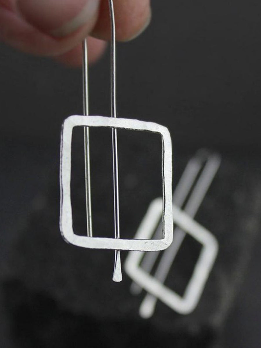 Beaten Square Silver Earrings｜Awaytr®