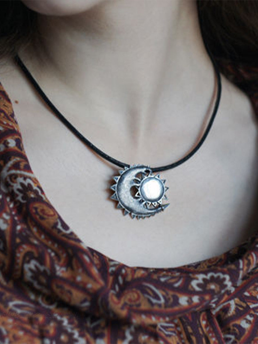 Retro Dragon Simple Sun Necklace｜Awaytr®