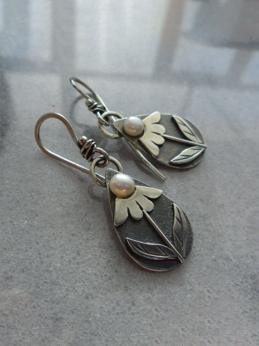 Water Drop Three-dimensional Lace Leaf Retro Pearl Earrings｜Awaytr®