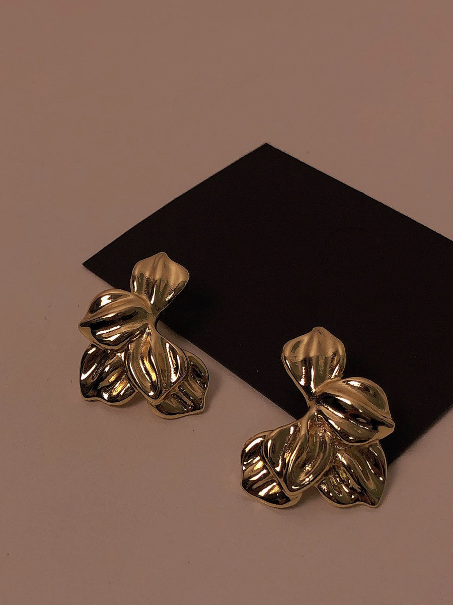 Golden Irregular Petal Earrings｜Awaytr®