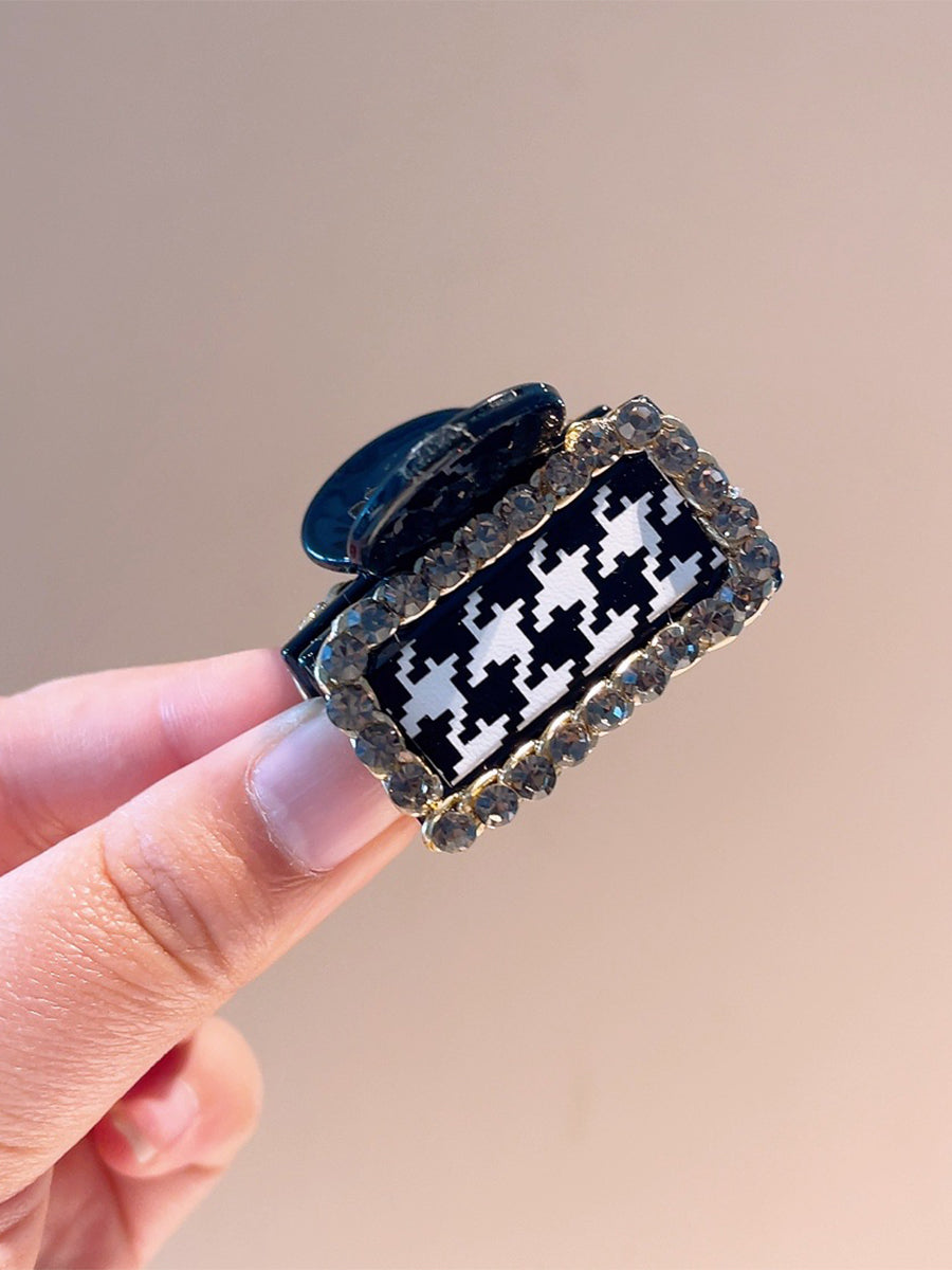 Black and White Grid Square Medium Claw Clip｜Awaytr®