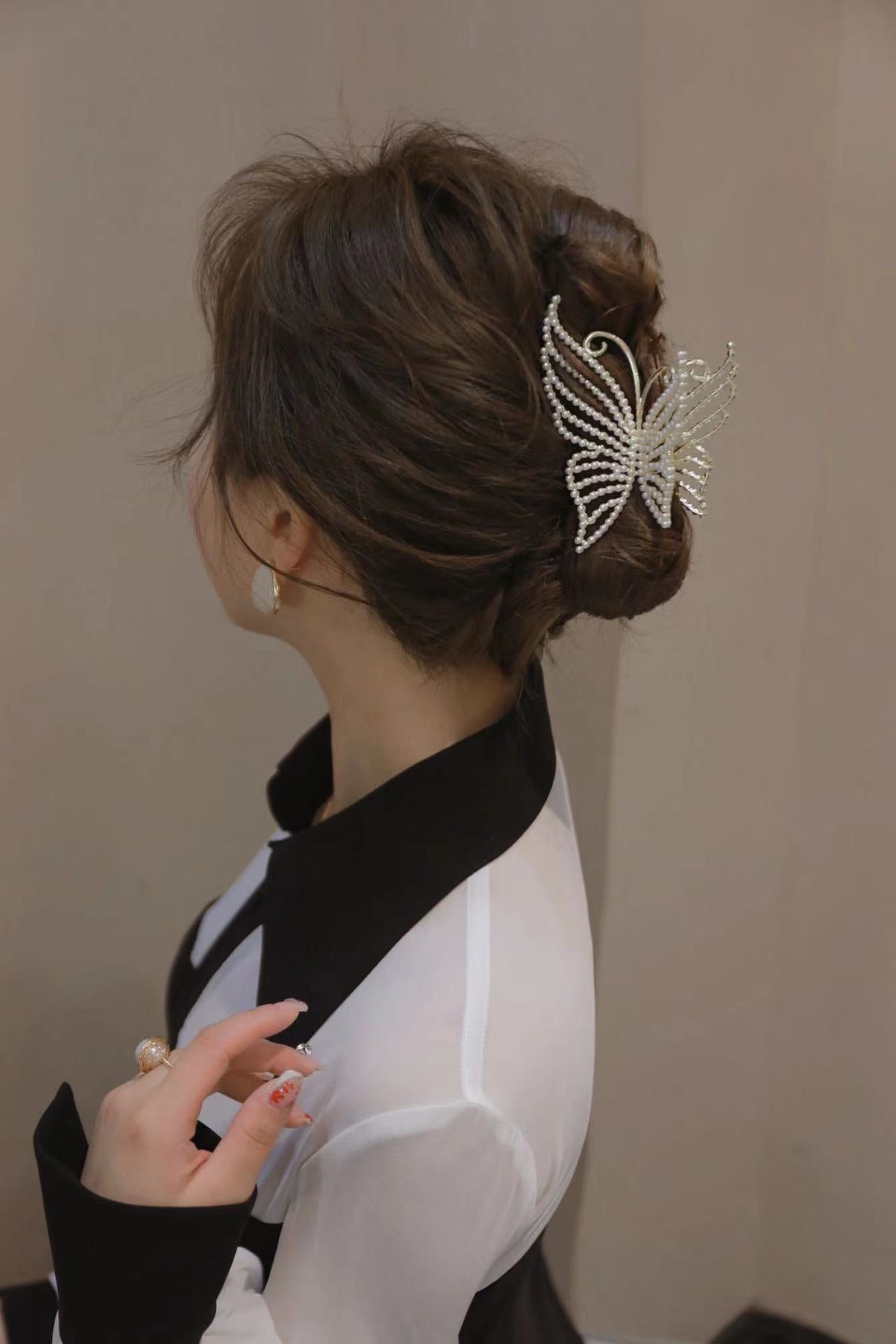 【Awaytr】CB1270  Full Pearl Butterfly Hair Claw Clip