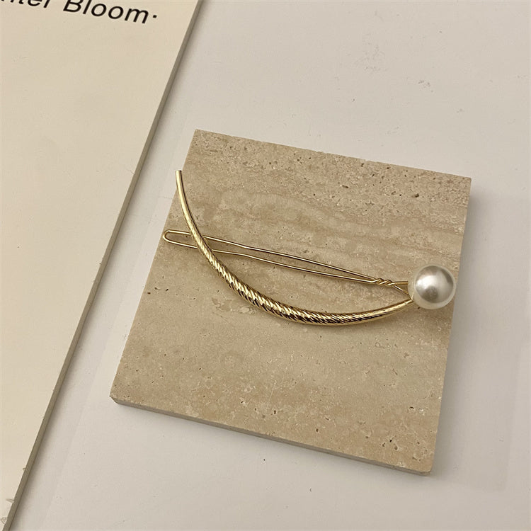 【Awaytr】 CD1631 Pearl Curved Hair Clip