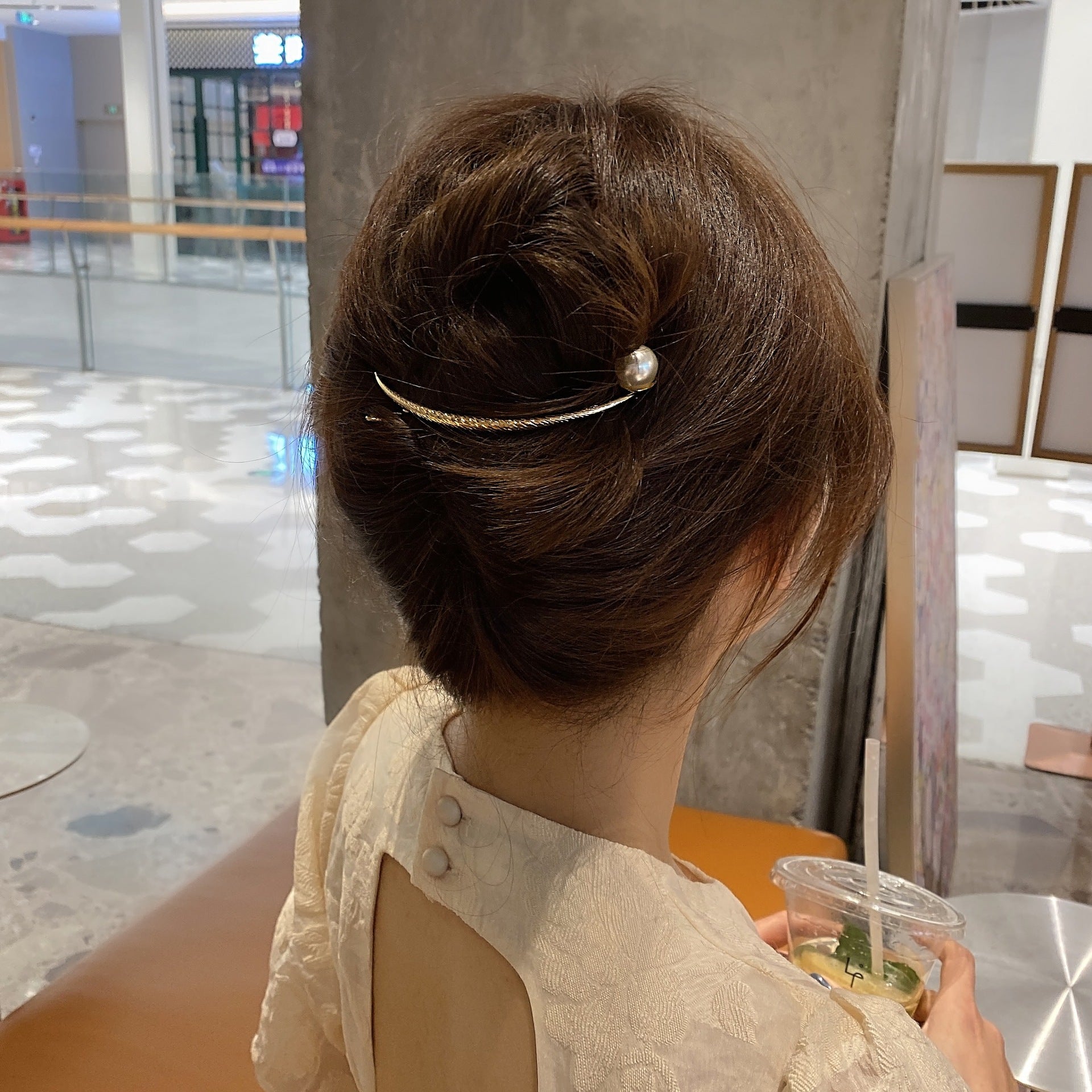 【Awaytr】 CD1631 Pearl Curved Hair Clip