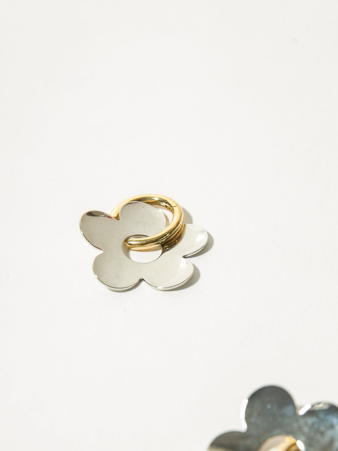 Silver Flower Earrings｜Awaytr®